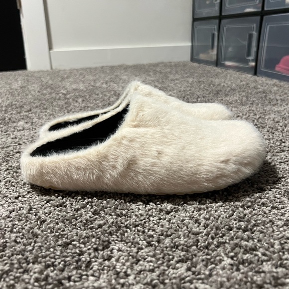 Fashion Nova Mules - Picture 2 of 4